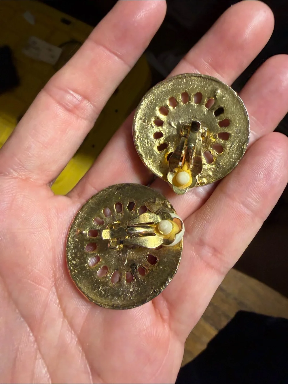 Vintage Gold -Tone Filigree Round Clip Earrings with Pearl Center